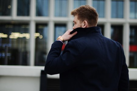 Granatowa marynarka w kratę