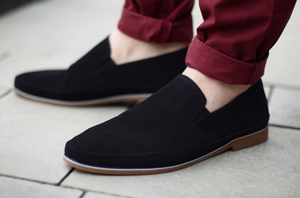meskie czarne wsuwane buty