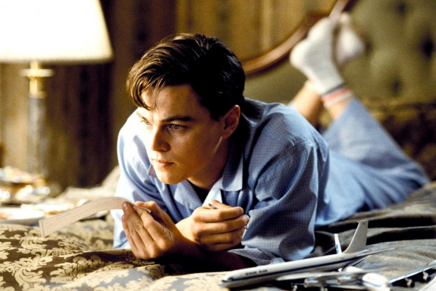 złap mnie jeśli potrafisz leonardo dicaprio fryzura4