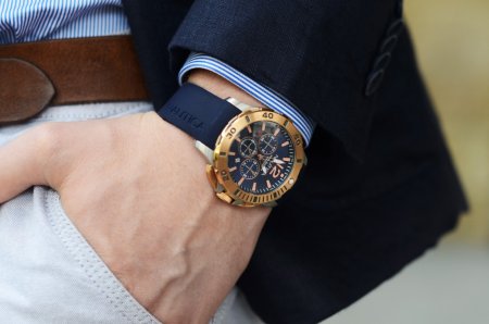 Lniana marynarka idealna na upał